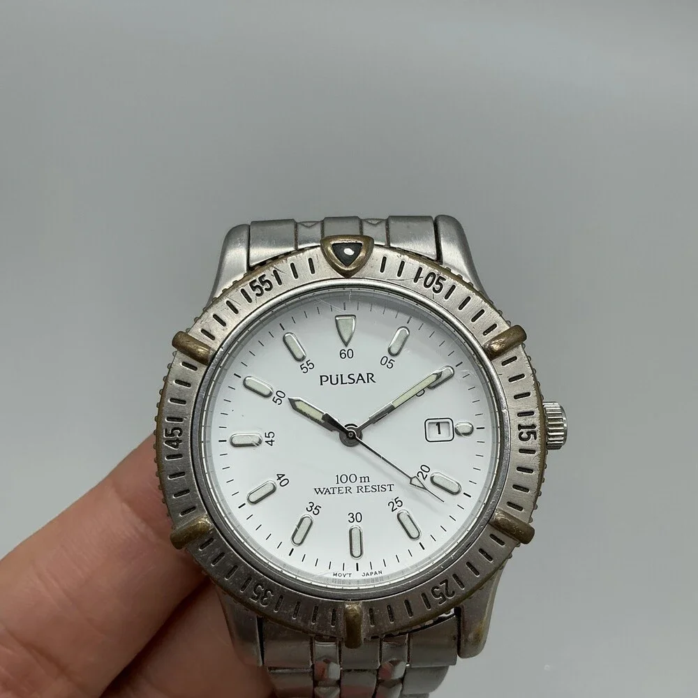 Pulsar Men Watch 40mm White Dial Silver Tone Bracelet Date V732-X177 New Batt 7